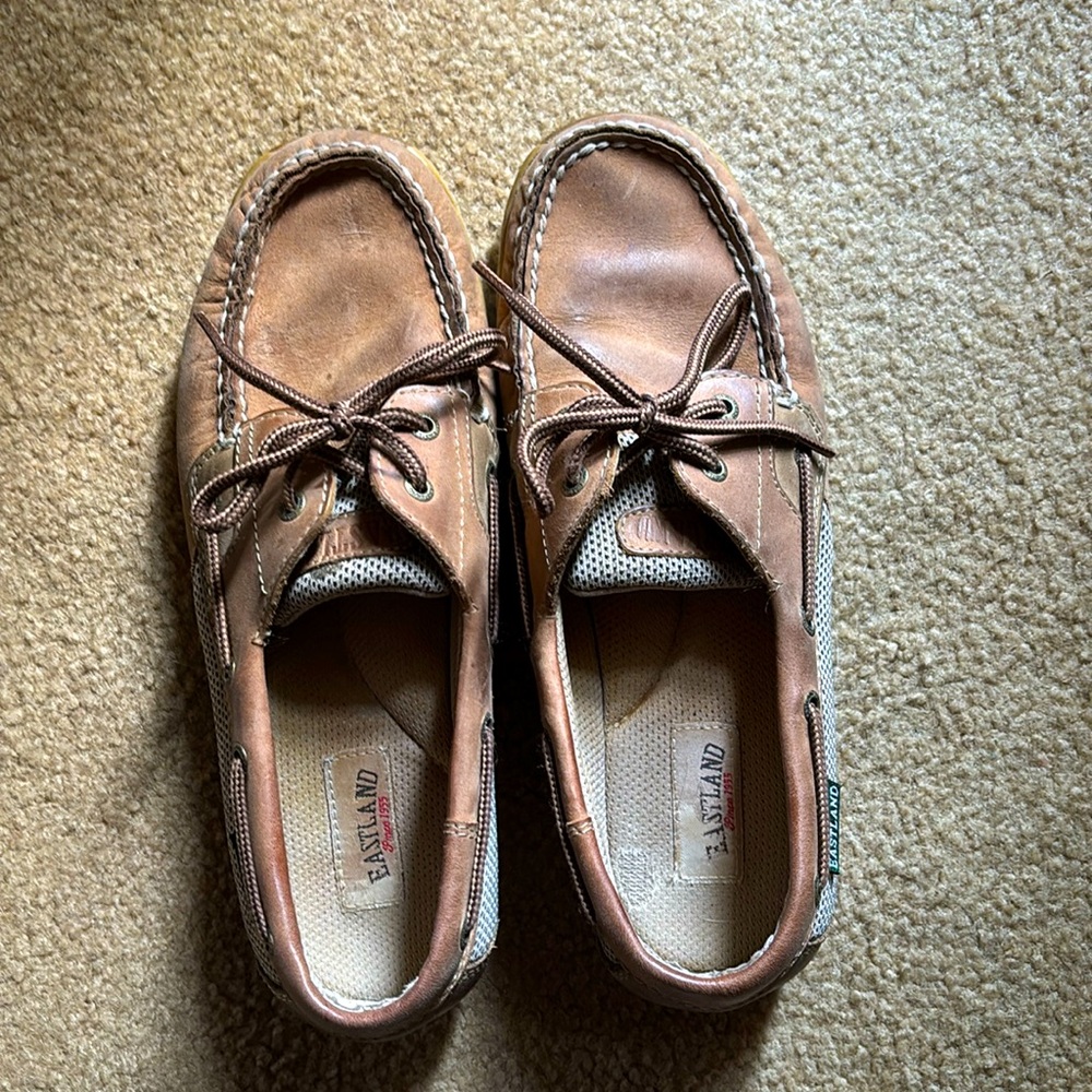 Eastland Khaki brown leather shoes